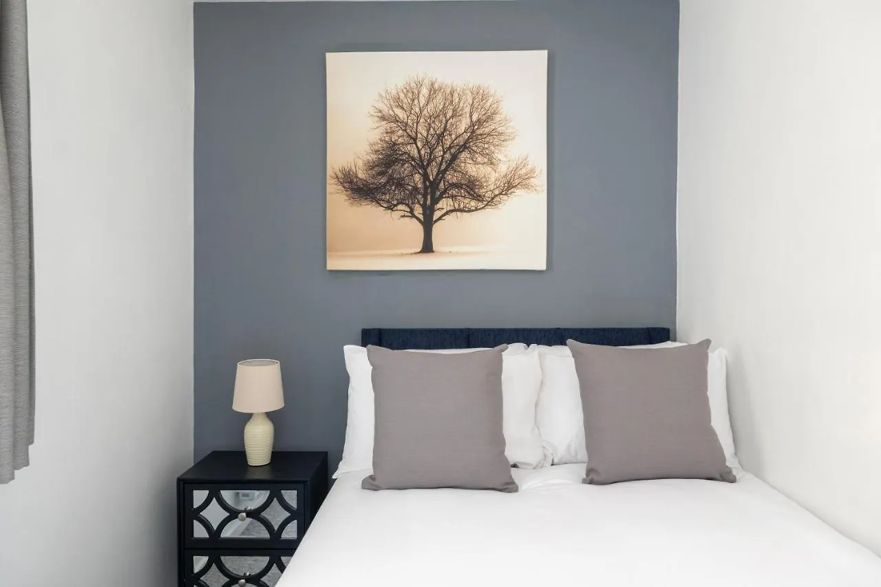 Super City Centre Apartment - Two Bedrooms, Perfect Location Bath Reino Unido